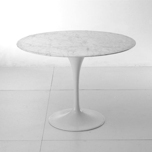 1957 Tulipan Table - parada one design